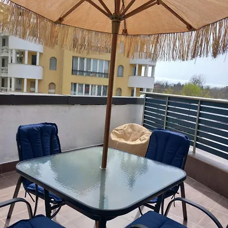 силви съни бийч плаза Apartman